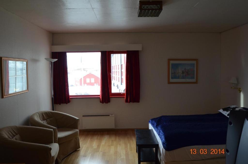 Mehamn Arctic Hotel Esterno foto