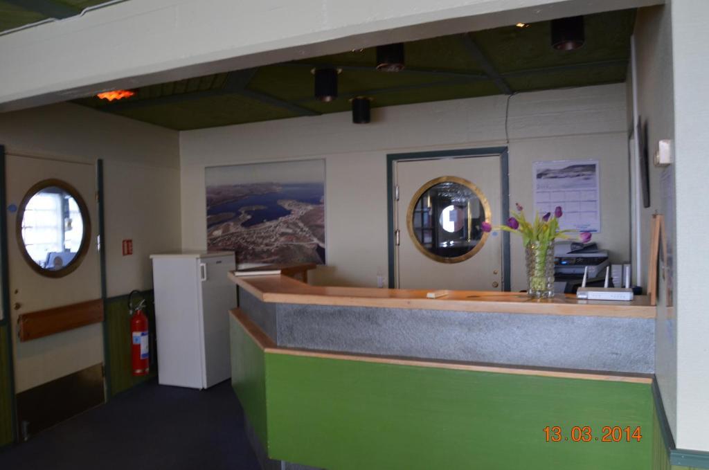 Mehamn Arctic Hotel Esterno foto